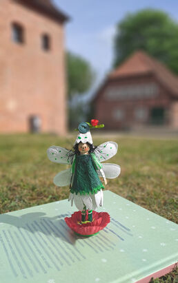 Aktion der Kloster Bibliothek zum Museumstag Gebastelte Elfe
